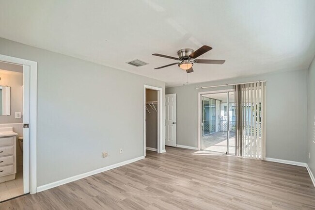 Building Photo - 3696 Dogwood Avenue