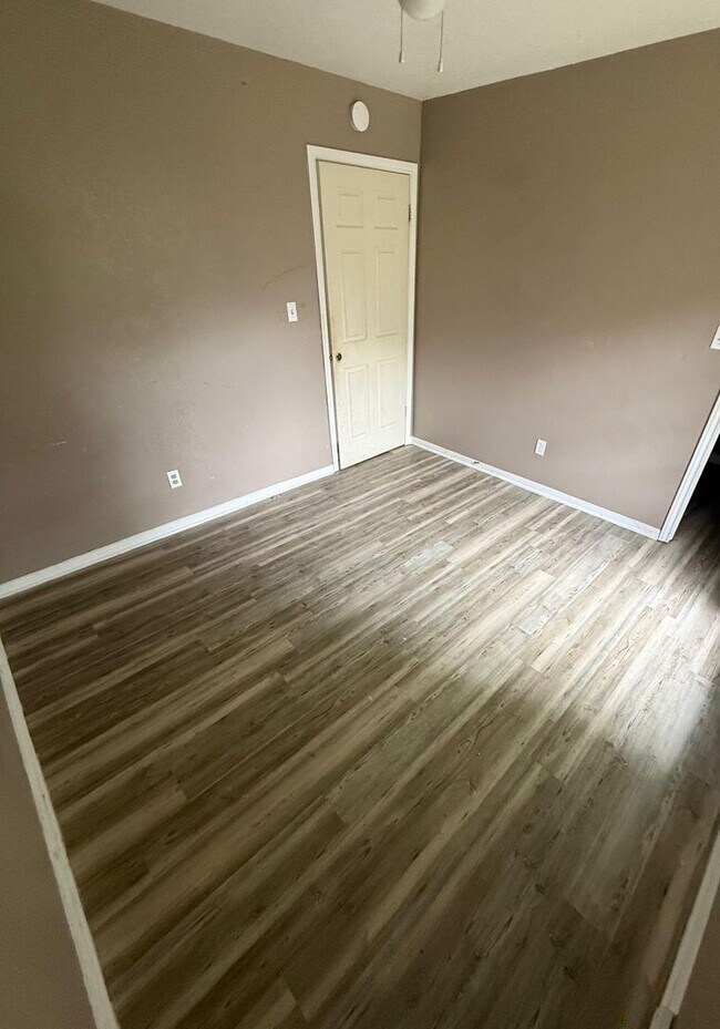 Foto del edificio - House For Rent 2065 88th Cir, Beaumont, TX 77707