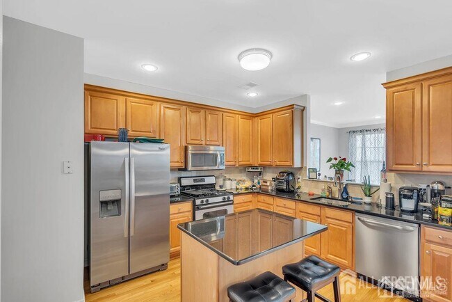 Foto del edificio - 38 S Shore Dr