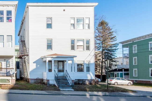 Foto del edificio - 28 Bradley St