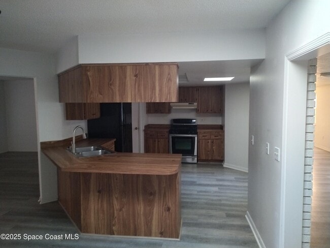 Building Photo - 765 John Carroll Ln