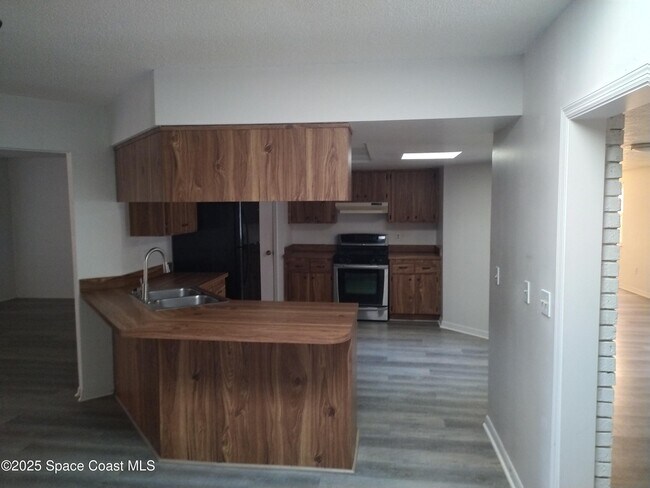 Foto del edificio - 765 John Carroll Ln