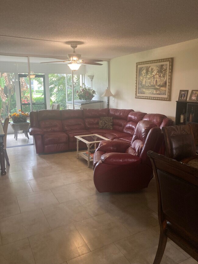 Foto del edificio - 1087 Forest Lakes Dr