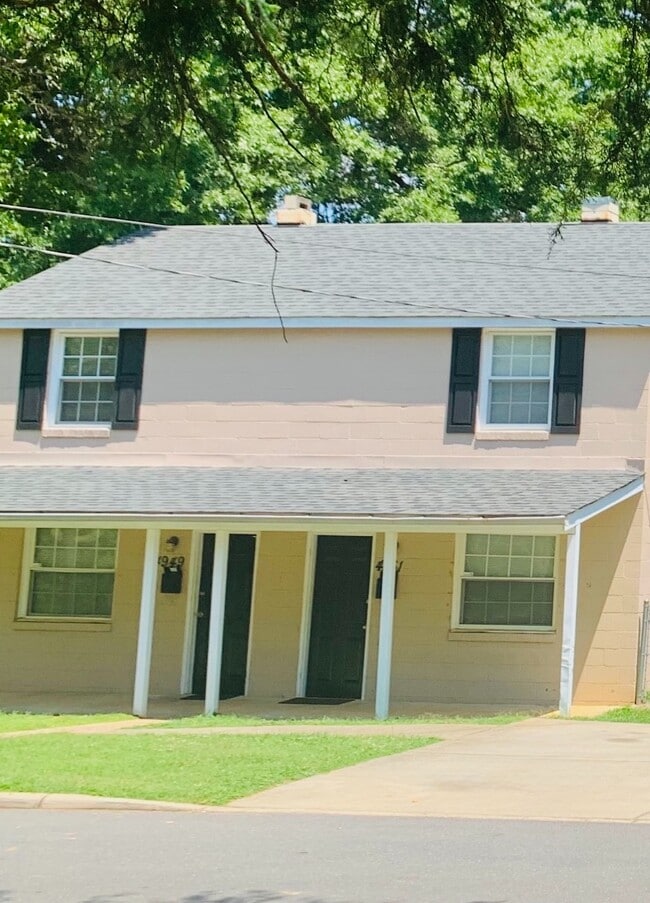 Hillsboro - Hillsboro Apartment