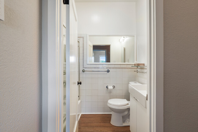 Foto del edificio - 833 Bridgeway