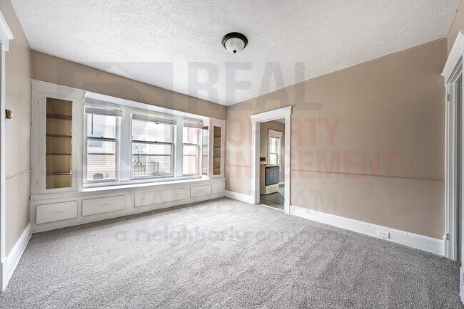 Foto del edificio - 121 Logan St