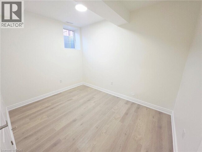 Building Photo - 55 William Dunlop St.