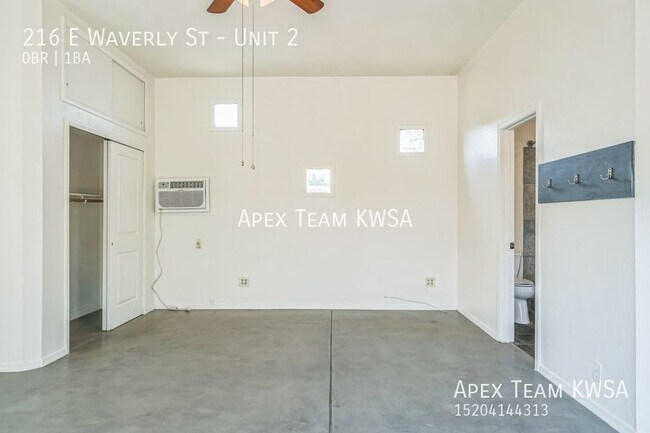 Building Photo - $745 Quaint Studio AVAILABLE NOW!