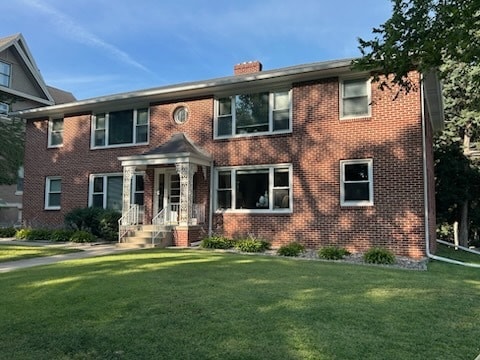 Building Photo - 420 S 38th St