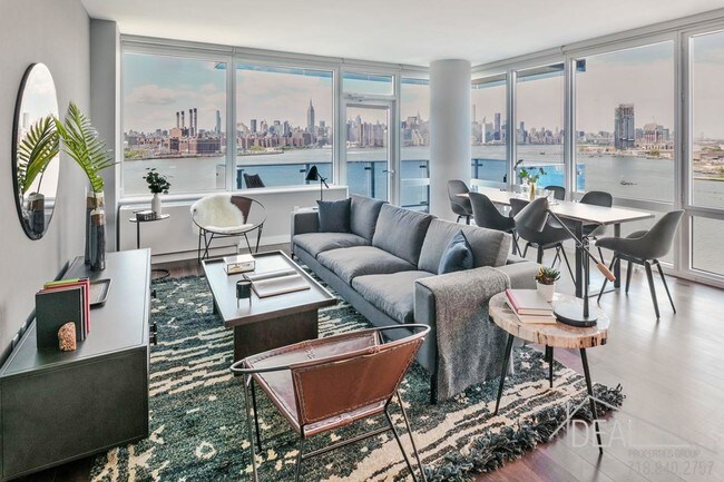 Building Photo - 3 bedroom in Brooklyn NY 11249
