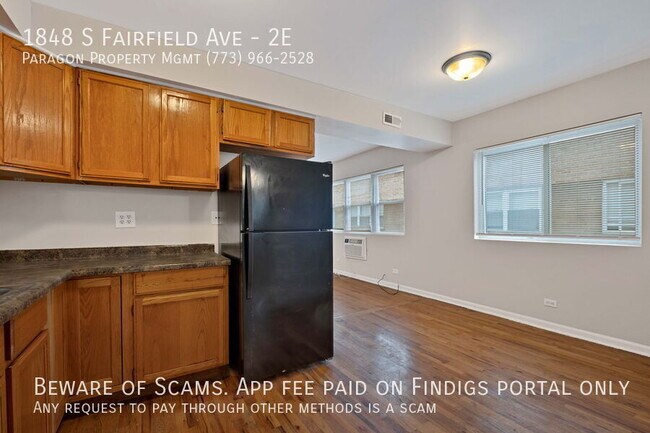 Foto del edificio - 1848 S Fairfield Ave