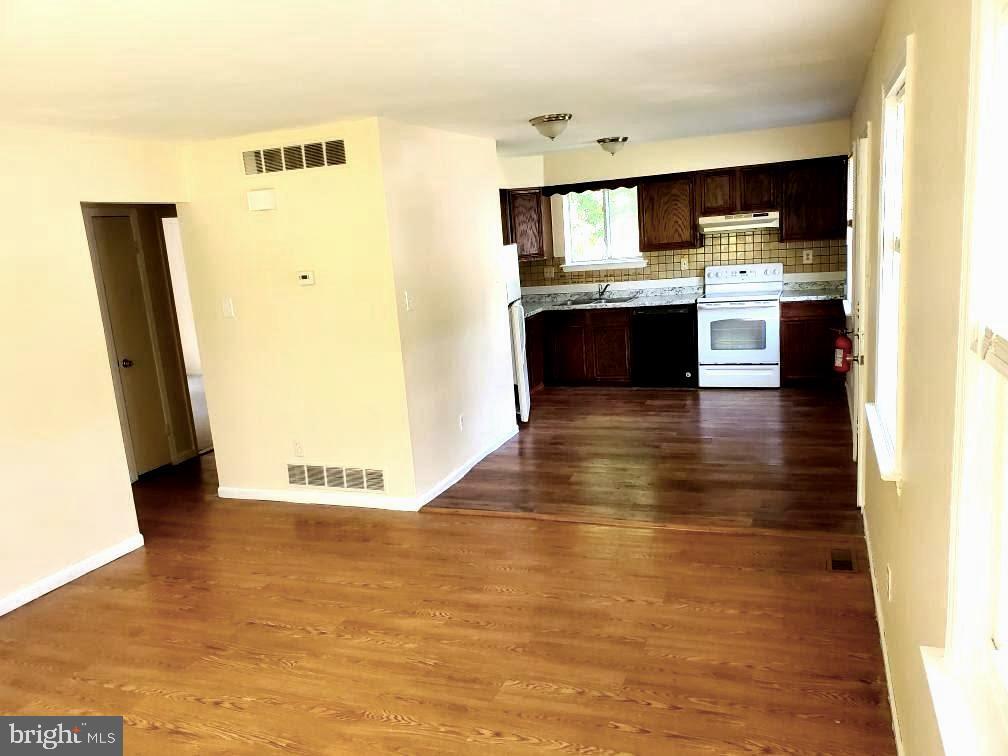 2728 Deedre Ln, Glassboro, NJ 08028 Apartment for Rent in Glassboro