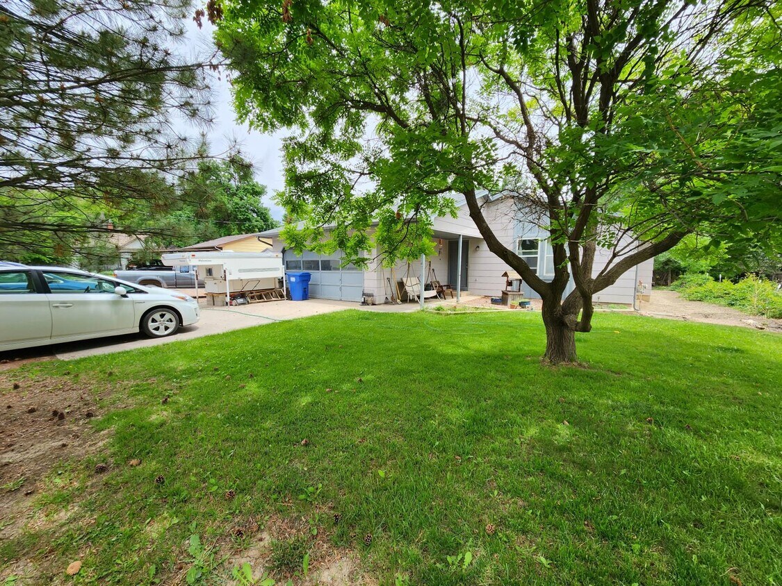 Primary Photo - 530 N Orchard Ave