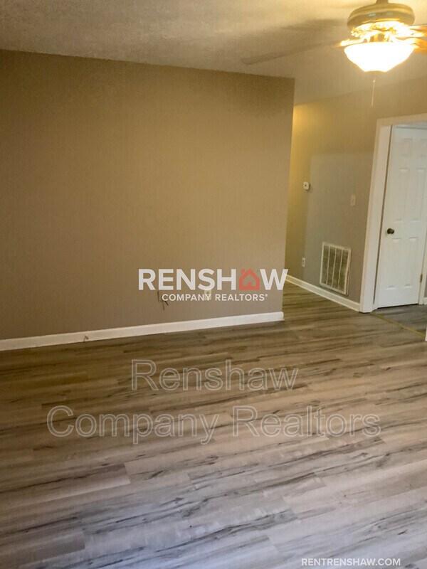Foto del edificio - 839 Friendship Rd