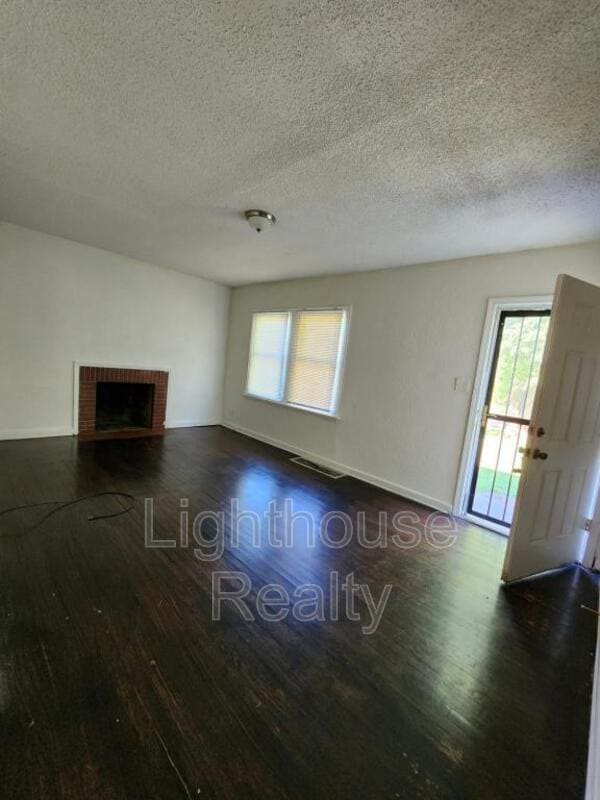 Building Photo - 1044 Whitcomb St