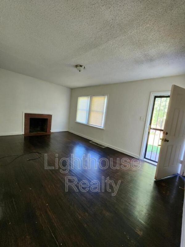 Foto del edificio - 1044 Whitcomb St