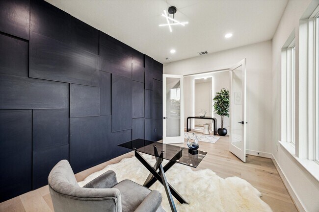 Foto del edificio - 709 Moody St