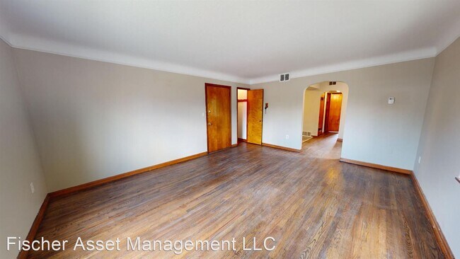 Foto del edificio - 1 br, 1 bath Apartment - 4186 Ridge Rd. 41...