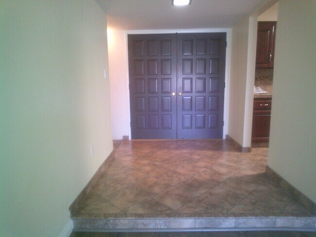 Foto del edificio - 6400 Cochran Dr