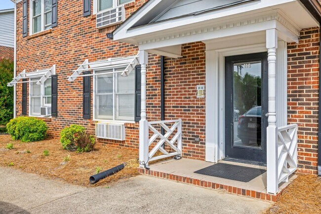 Building Photo - 113-E Stroupe Rd.