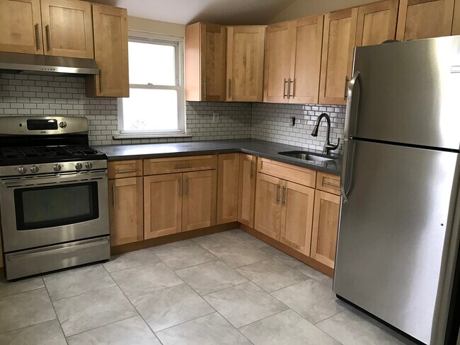 Building Photo - 209 Tibbetts Rd