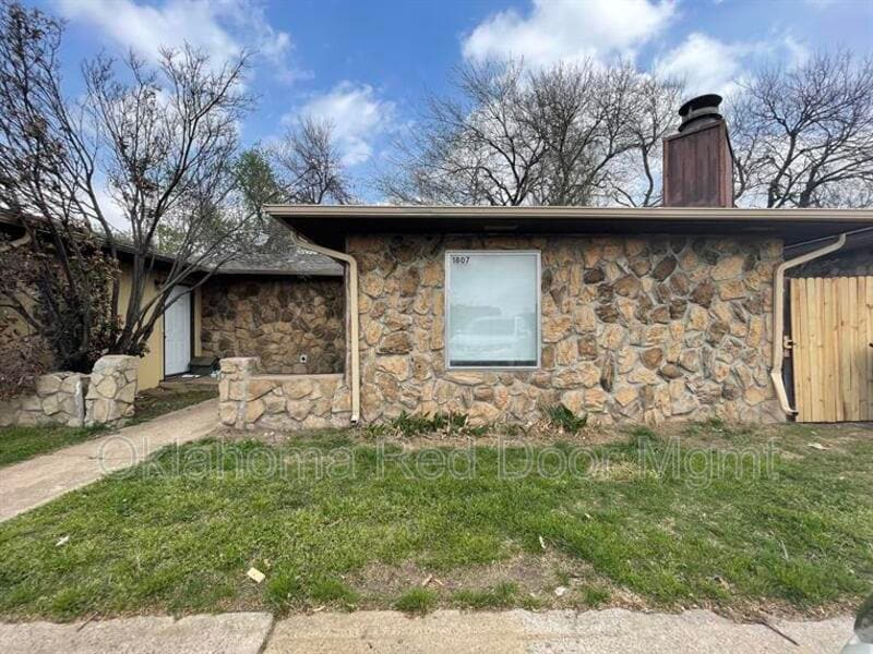 1807 Beaumont Dr Unit 1807, Norman, OK 73071 Condo for Rent in Norman