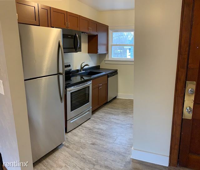Primary Photo - 2 br, 1 bath Duplex - 2201 W Main St Apart...