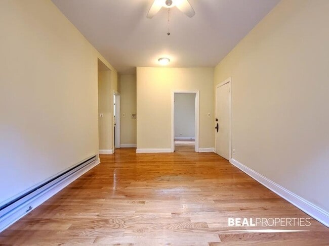 Building Photo - 2 bedroom in CHICAGO IL 60610