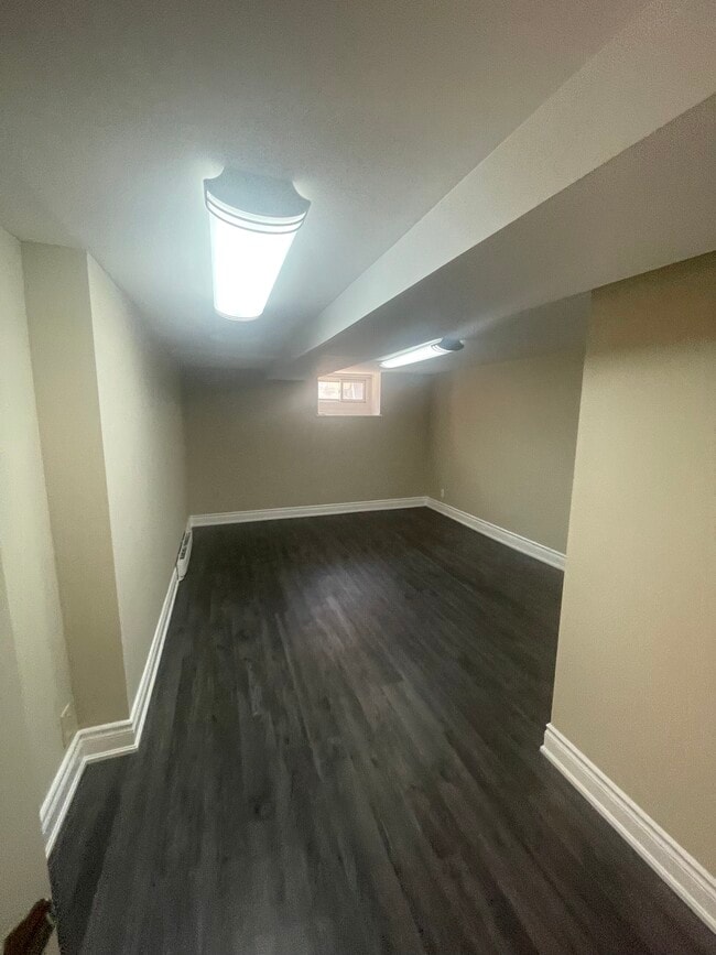 Building Photo - Cozy 1 Bedroom Unit