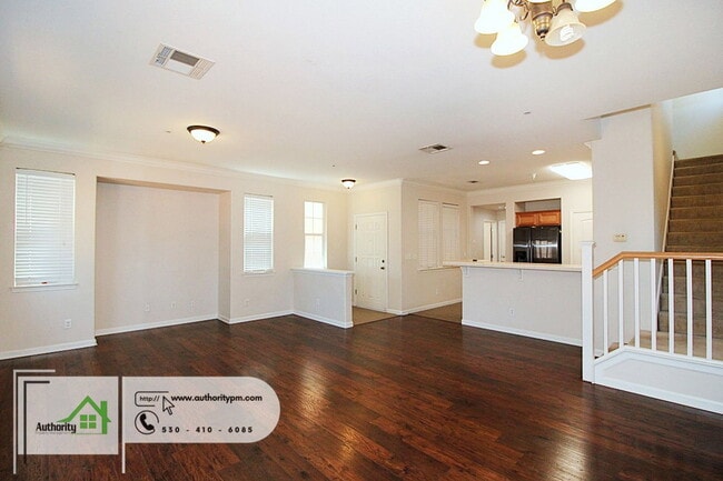 Building Photo - 2109 Vienna Way