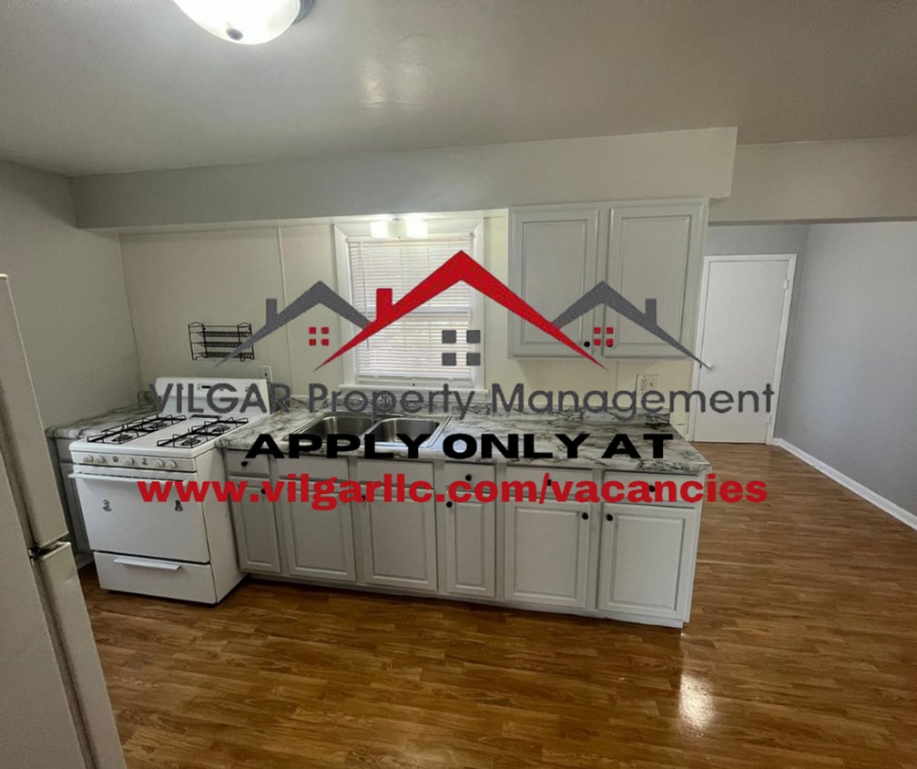 6838 Waveland Ave Unit Apt 1, Hammond, IN 46323 Room for Rent in