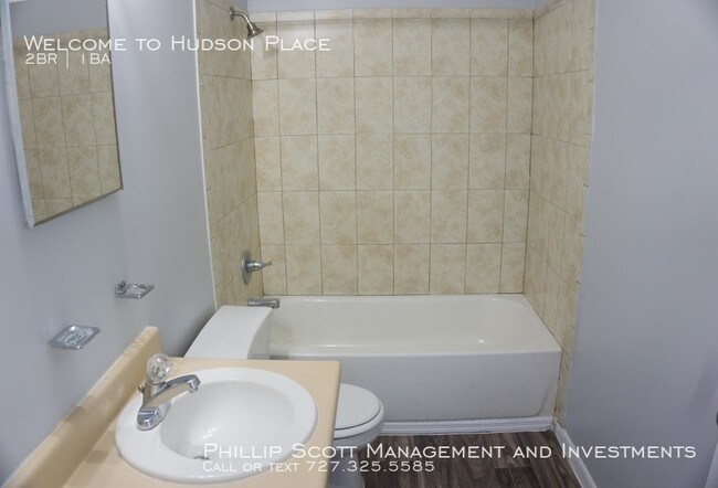 Foto del edificio - Riverwood Apartments!