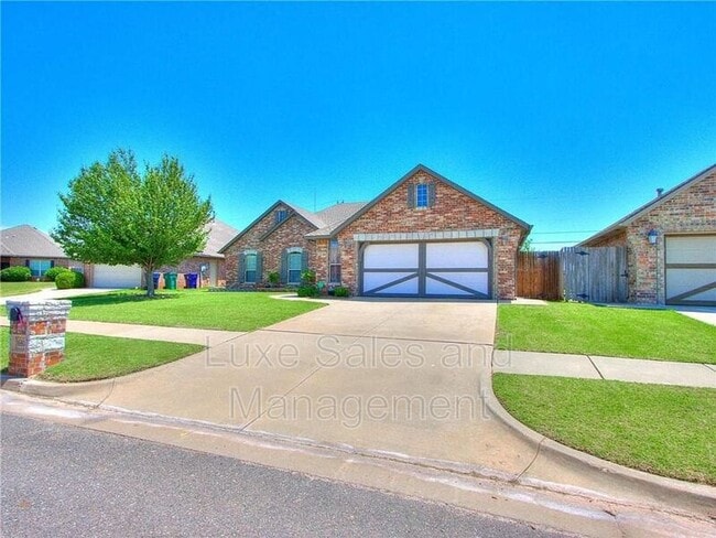 Building Photo - 16804 Valderama Way