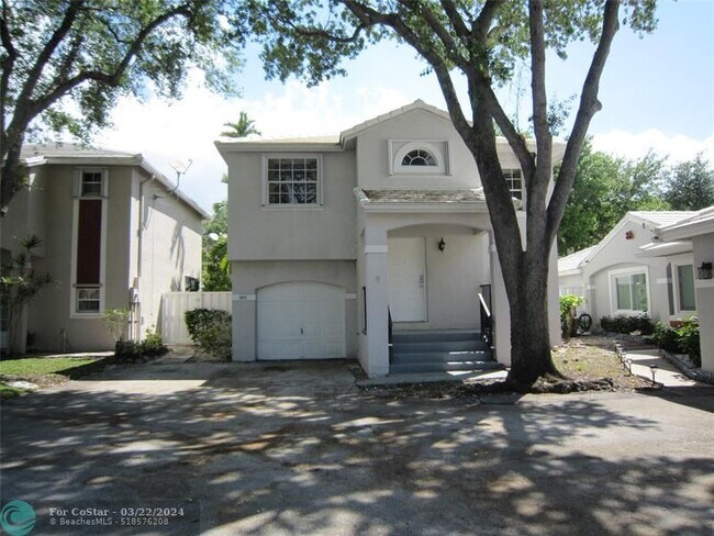 Foto del edificio - 9853 NW 2nd Ct