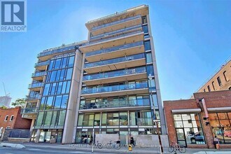 Building Photo - 461 Adelaide St W