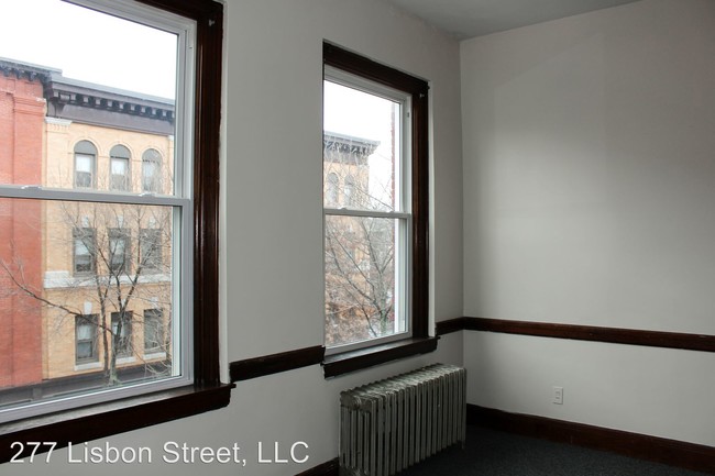 Building Photo - 277 Lisbon St