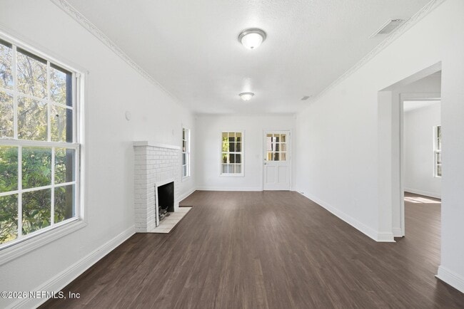 Foto del edificio - 557 E 60th St