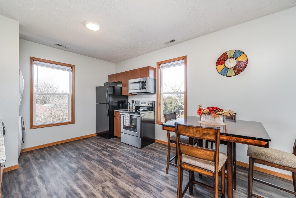 Foto principal - 433 W Grand St