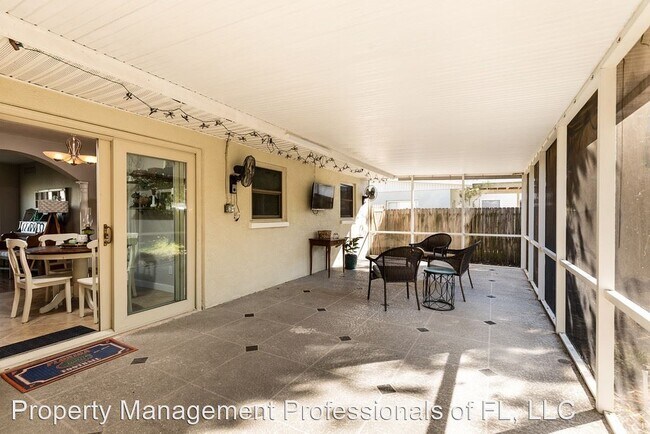 Foto del edificio - 3 br, 2 bath House - 734 43RD AVE NE