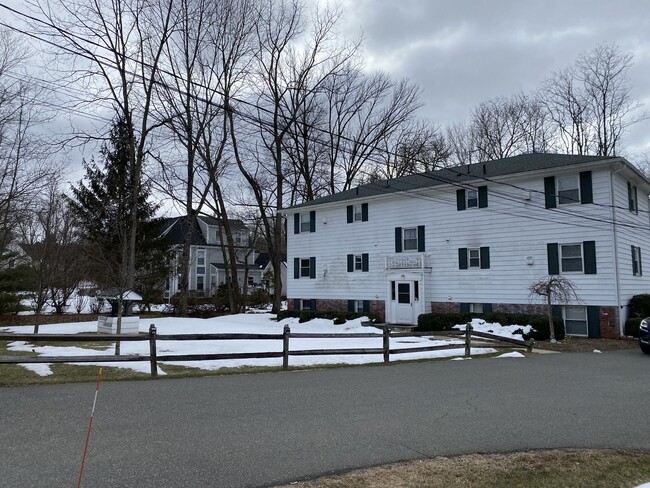 Front - 48 W Main St