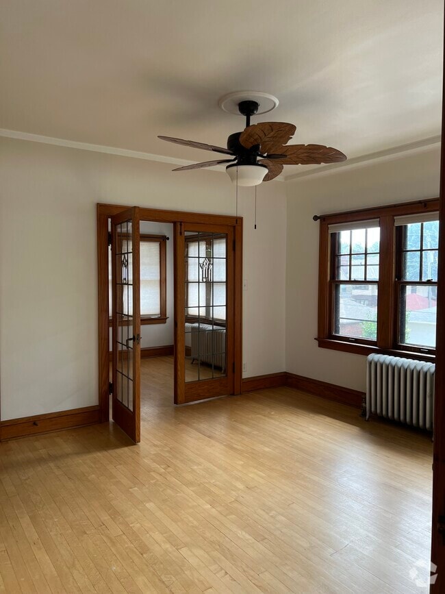 Building Photo - 726 N 49th St