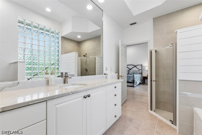 Building Photo - 657 Soliel Dr