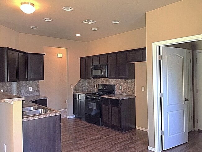 Photo - Close to I35 + Great Area close to Shopping House