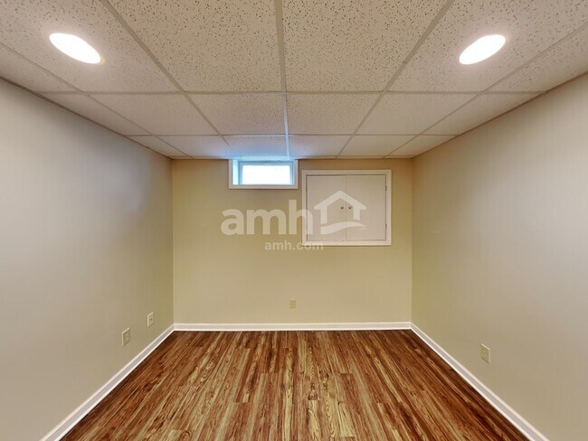Building Photo - 2456 Long Bow Avenue