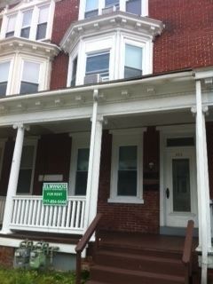 Primary Photo - 920 W King St