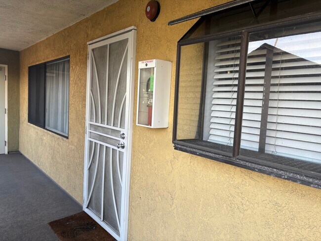 Foto del edificio - 1515 E Appleton St