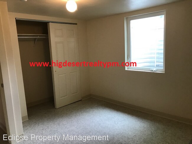 Building Photo - 4 br, 2 bath House - 2204 Mesa Ave