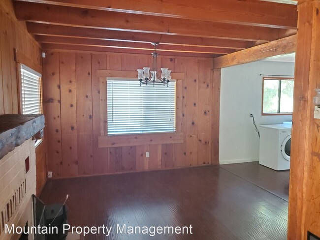 Building Photo - 3 br, 2 bath House - 595 Cedar Ln