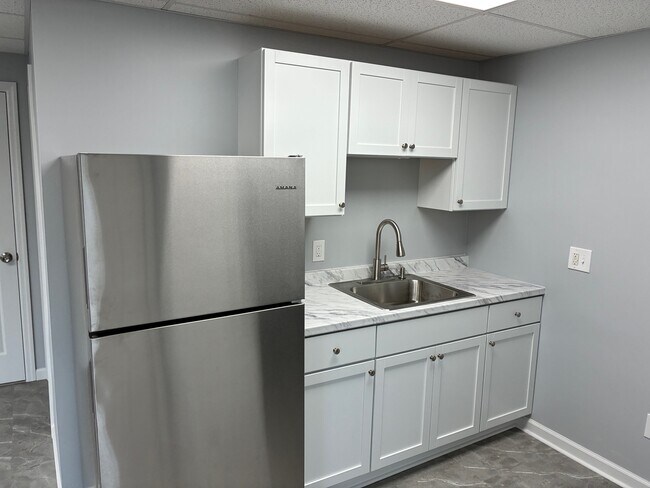 Foto del edificio - 7906 Slayton Settlement Rd