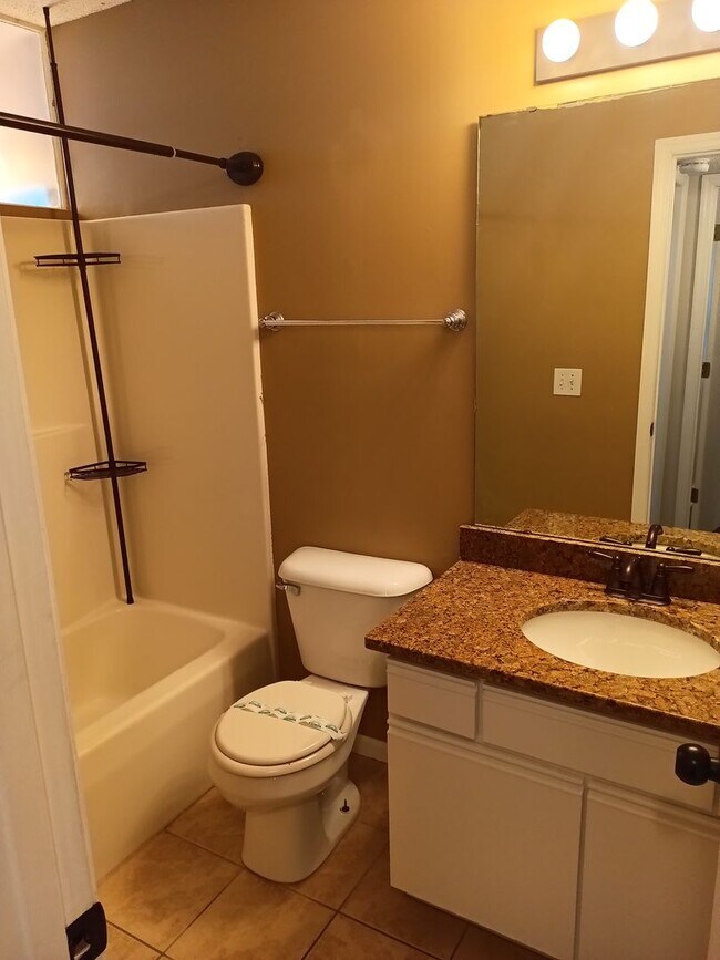 Foto del edificio - Hampton Green Garden Villas